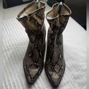 Dolce Vita Shanta Ankle Boot, Black/White Snake Print, Women's